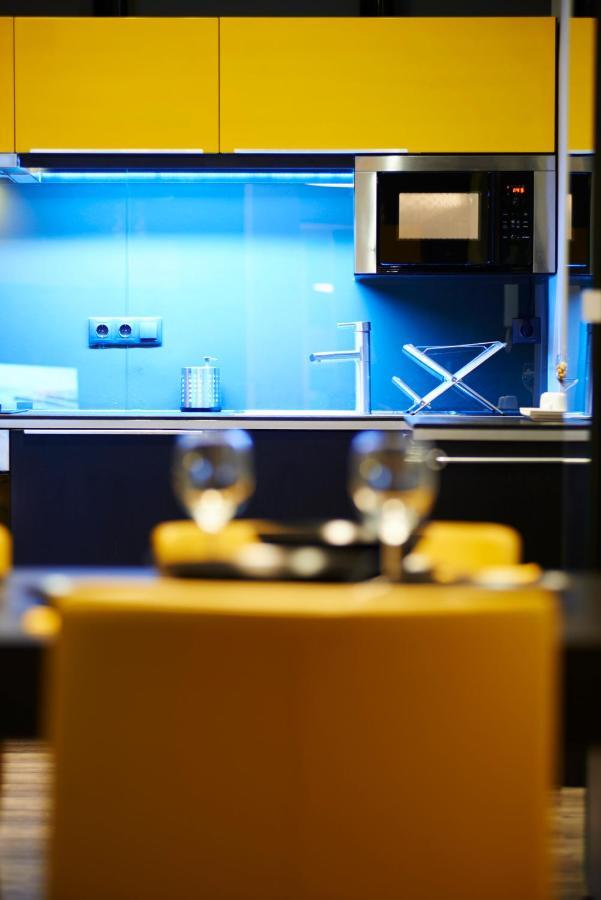 Central Location Yellow-Black Apartment Budapest Esterno foto