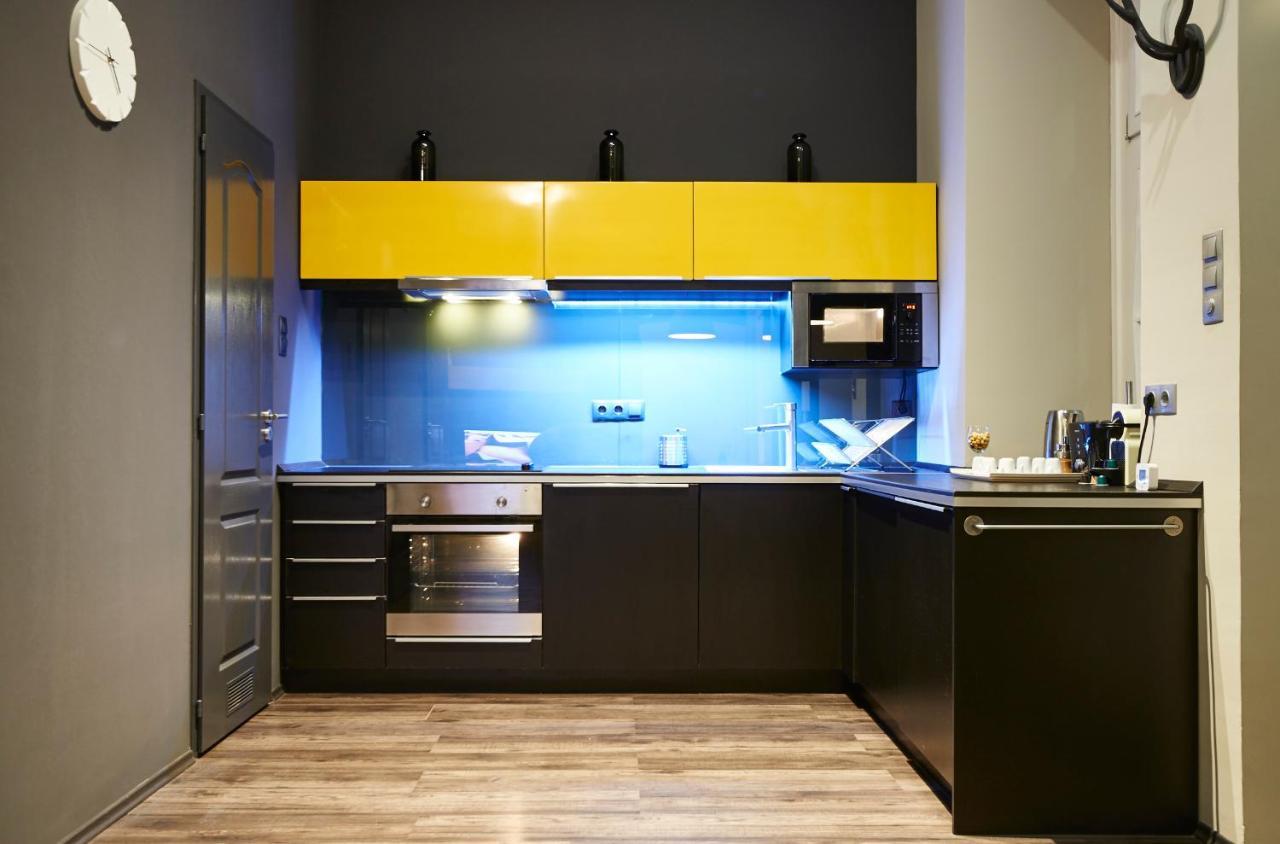 Central Location Yellow-Black Apartment Budapest Esterno foto