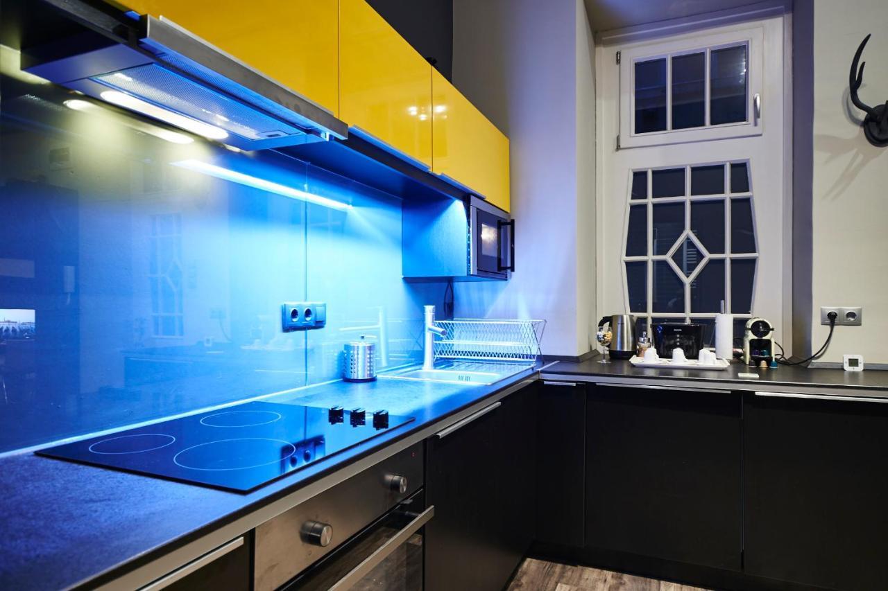 Central Location Yellow-Black Apartment Budapest Esterno foto