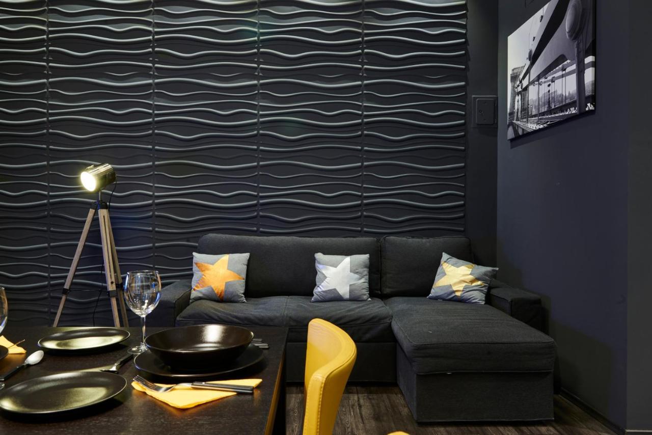 Central Location Yellow-Black Apartment Budapest Esterno foto